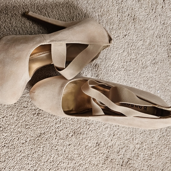 Shoes - Picture 1 of 2